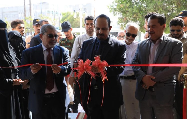 المحافظ بن ماضي يدشّن "الهاكثون الأول لريادة الأعمال" بجامعة حضرموت ويؤكد أهمية الحدث في تحويل الطلاب إلى "قادة مشاريع"