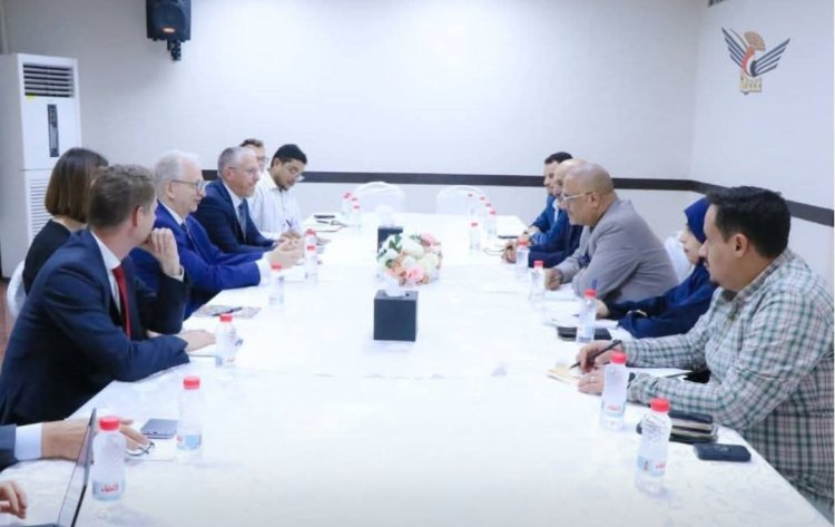 وزير التخطيط يبحث مع السفير الألماني تعزيز التعاون التنموي ودعم جهود التعافي الاقتصادي في اليمن