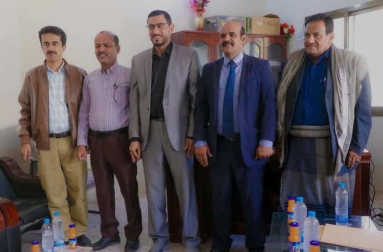 الوكيل لمروق" يشرف على عملية الاستلام والتسليم بمكتب التخطيط بشبوة ويؤكد على تعزيز العمل المؤسسي
