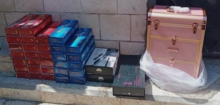 شرطة روكب تضبط عصابة تسرق مستودع أدوات تجميل وتبيعها بأسعار زهيدة بالمكلا