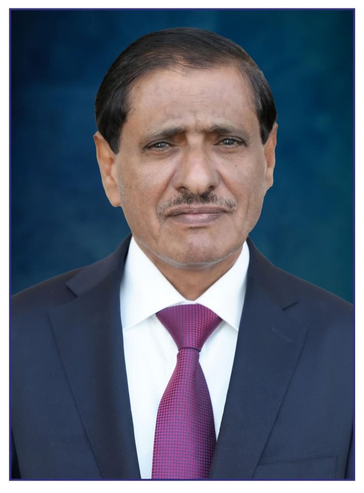 عضو مجلس القيادة الرئاسي البحسني يعزي العميد أحمد المعاري في وفاة شقيقه