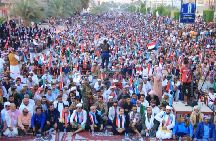 بدعوة من المجلس الانتقالي.. أبناء حضرموت يحتشدون في مليونية الذكرى الـ58 لعيد الاستقلال الجنوبي في مدينة سيئون