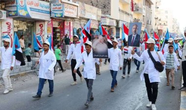 انتقالي العاصمة عدن ينظم كرنفالًا جماهيرياً بمناسبة الذكرى الـ58 لعيد الاستقلال الوطني