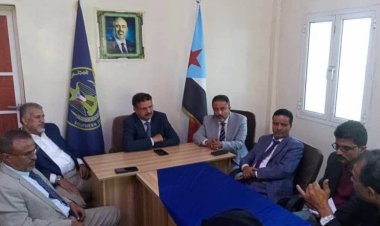 فريق التوجيه والرقابة الرئاسي يلتقي رئيس الهيئة التنفيذية لانتقالي أبين