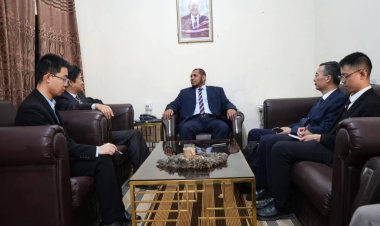 محافظ سقطرى يبحث مع القائم بأعمال السفير الصيني في اليمن سبل تعزيز فرص التعاون مع الصين