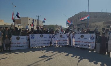 انتقالي نصاب ينظم مسيرة جماهيرية احتفالًا بانتصارات القوات الجنوبية في عارين وحضرموت