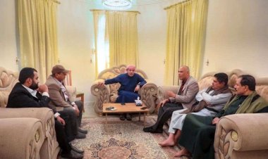 رئيس الجمعية الوطنية يلتقي رئيس هيئة الطيران المدني ومدير مطار سيئون