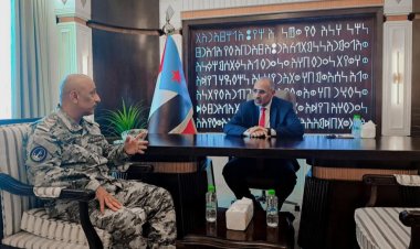 الرئيس الزُبيدي يطّلع على جاهزية قوات خفر السواحل