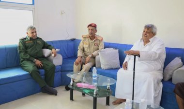 اللواء الركن "بارجاش" يعزّي الأستاذ عوض حاتم في وفاة ابنته "الدكتورة إيمان"