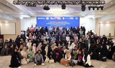 ختام القمة النسوية الثامنة بعدن: بمشاركة خديجة باكريت وكيل مساعد لشؤون المرأة  بحضور مهري فاعل ورؤية لتعزيز دور المرأة في مسارات السلام