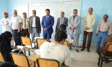 كلشات يدشّن الامتحانات النهائية للفصل الدراسي الأول في كليات جامعة المهرة للعام الجامعي 2025 – 2026م