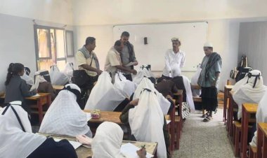 انتقالي أحور والسلطة المحلية يدشّنان امتحانات الفصل الدراسي الأول في عدد من مدارس المديرية