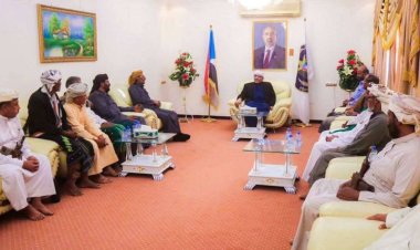 الكثيري يلتقي وفدًا من قبيلة آل باوزير