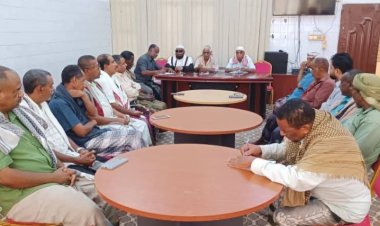 السلطة المحلية تعقد لقاء مشتركا مع تنفيذية انتقالي ساه لتعزيز التنسيق والشراكة