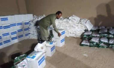 انتقالي القطن يواصل توزيع السلال الغذائية على الأسر الأشد احتياجًا