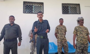 مدير أمن مديرية حديبوه يهنئ خريجي الدفعة الأولى من قوات الأمن ويؤكد أهمية الانضباط