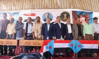 أبناء أبين يواصلون اعتصامهم المفتوح للمطالبة بإعلان دولة الجنوب العربي