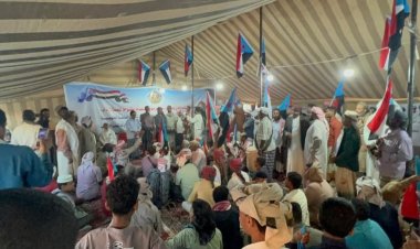 مخيم الاعتصام المفتوح بمدينة سيئون يشهد لليوم السادس توافد الحشود من كافة المديريات
