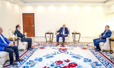 الرئيس الزُبيدي يطّلع على الوضع الصحي العام بالعاصمة عدن والمحافظات المحررة