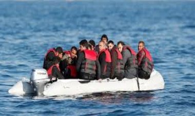 قوارب المهاجرين تستأنف نشاطها في بحر المانش باتجاه بريطانيا بعد توقف وجيز