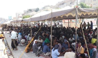 لليوم الثامن على التوالي.. إقبال جماهيري واسع على مخيم الاعتصام المفتوح بمدينة المكلا