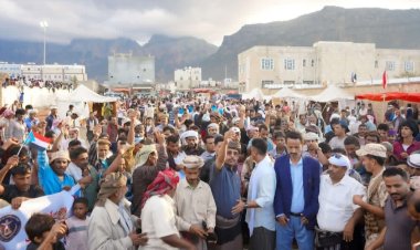 توافد جماهيري واسع من مراكز قلنسية وعبدالكوري إلى مخيم الاعتصام المفتوح بحديبو