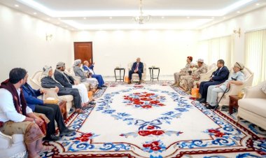 الرئيس الزُبيدي يبحث مع الشيخ البركاني سُبل تضافر الجهود لتعزيز الأمن والاستقرار في المحافظات المحررة