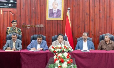 محافظ المهرة يترأس اجتماعًا استثنائيًا للمكتب التنفيذي لمناقشة المستجدات والموازنة العامة