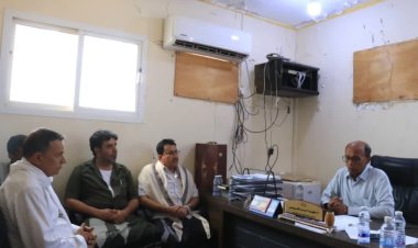 إتمام عملية الاستلام والتسليم بين المدير السابق والجديد لميناء نشطون بالمهرة