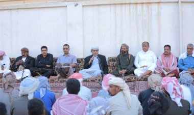 الكثيري يعقد لقاء موسعا بمشايخ ووجهاء وشباب قبيلة آل كثير في سيئون