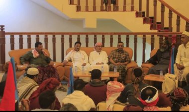 الكثيري يستقبل وفدًا من مديرية حريضة