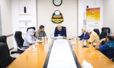 فريق الرقابة والتوجيه الرئاسي يلتقي مدير مكتب التربية والتعليم بساحل حضرموت