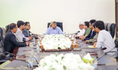 الرئيس الزُبيدي يطّلع على جهود تطبيع الأوضاع وتثبيت دعائم الاستقرار بالمهرة وسقطرى