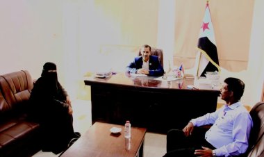 باتيس يلتقي رئيس لجنة الصحة والبيئة بالجمعية الوطنية ويطّلع على دور المخيم الصحي بساحة الاعتصام بالمكلا