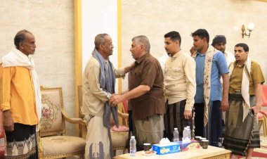 قائد المنطقة العسكرية الثانية يستقبل جموع المعزّين بوفاة المغفور لها بإذن الله تعالى والدته