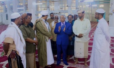 فريق التوجيه والرقابة الرئاسي يزور رباط المصطفى والجامع الكبير بمدينة الشحر