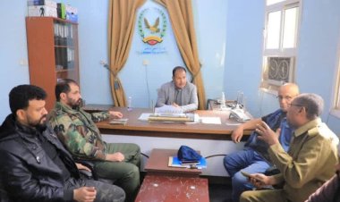 الوكيل العامري والعميد بن حبيش يتفقدان سير العمل في عدد من الادارات والمصالح الأمنية بسيئون