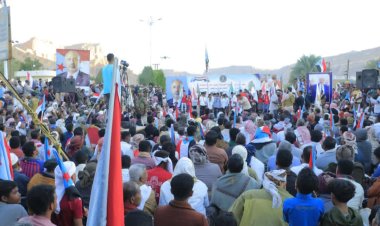 بحضور قيادات المجلس الانتقالي... شباب الغضب ينظمون مسيرة جماهيرية حاشدة بسيئون تأكيدًا على التمسك بإعلان الدولة الجنوبية