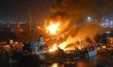 قصف ميناء المكلا.. انزلاق خطير في مسار التحالف واستهداف لمصادر عيش الجنوبيين