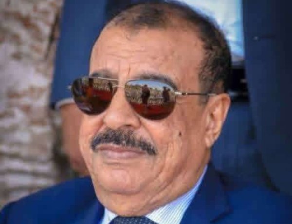 اللواء بن بريك يؤكد أن الجنوب العربي خط الدفاع الأول عن العروبة