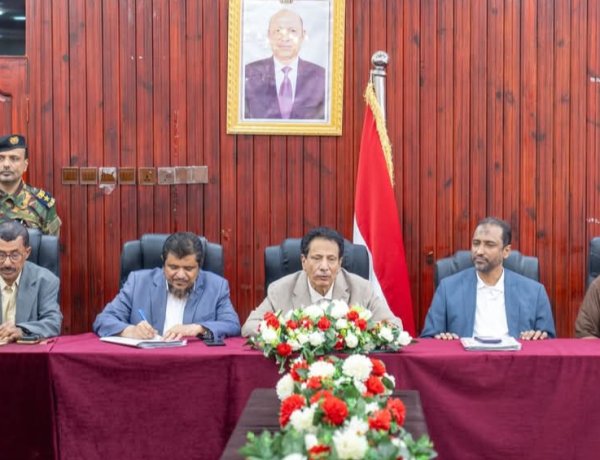 محافظ المهرة يترأس اجتماعًا استثنائيًا للمكتب التنفيذي لمناقشة المستجدات والموازنة العامة