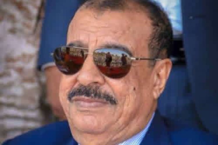 اللواء بن بريك يؤكد أن الجنوب العربي خط الدفاع الأول عن العروبة