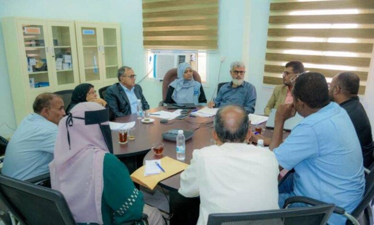 محافظ لحج يشدد على ترسيخ مبدأ العمل المشترك وتعزيز وحدة الصف الجنوبي بروح الفريق الواحد