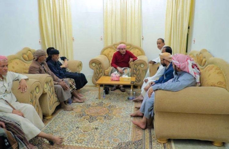الكثيري يلتقي عدداً من مشايخ وأعيان وادي وصحراء حضرموت ويؤكد أهمية تماسك الجبهة الداخلية