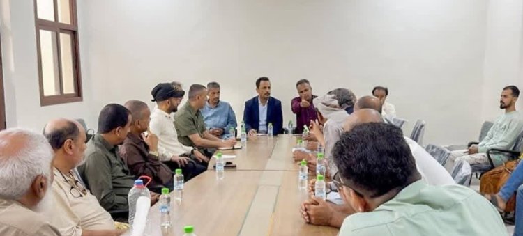 وزارة الزراعة والثروة السمكية تبحث في عدن إجراءات عاجلة لضبط أسعار الأسماك واستقرارها في الأسواق