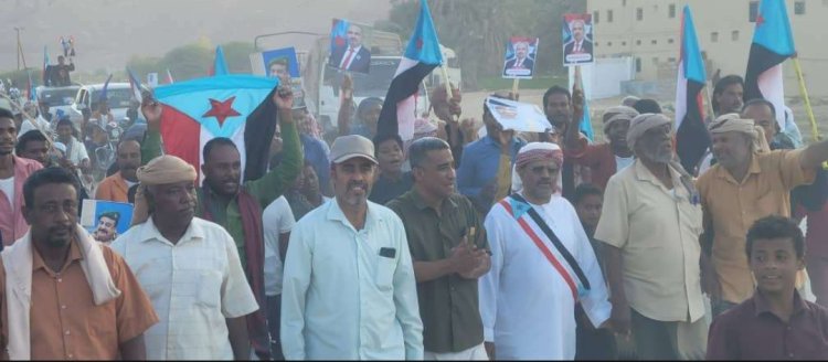 قيادة انتقالي تريم تشارك أبناء منطقة باعلال فرحتهم بالتحرير وانتصار القوات المسلحة الجنوبية