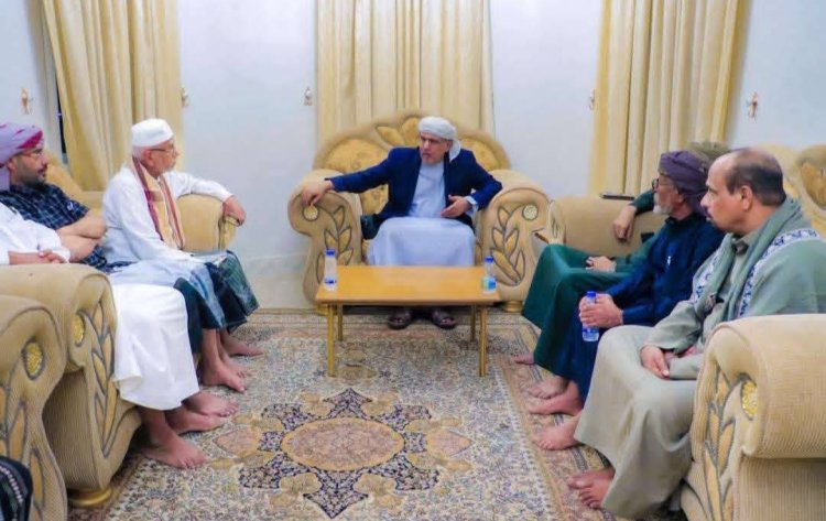 الكثيري يلتقي حاضرة حضرموت وكِندة برئاسة الشيخ علي الهجري