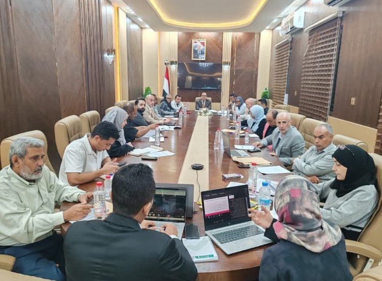 وزير الصحة يبحث مع السفير الصيني تعزيز التعاون في المجال الصحي