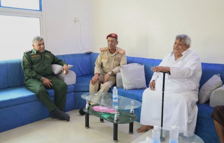 اللواء الركن "بارجاش" يعزّي الأستاذ عوض حاتم في وفاة ابنته "الدكتورة إيمان"