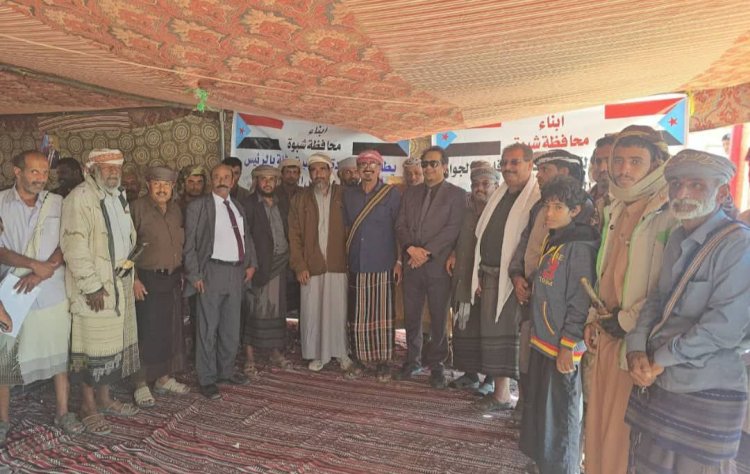 استجابة لدعوة انتقالي شبوة.. بدء اعتصام مفتوح لأبناء المحافظة للمطالبة بإعلان دولة الجنوب العربي